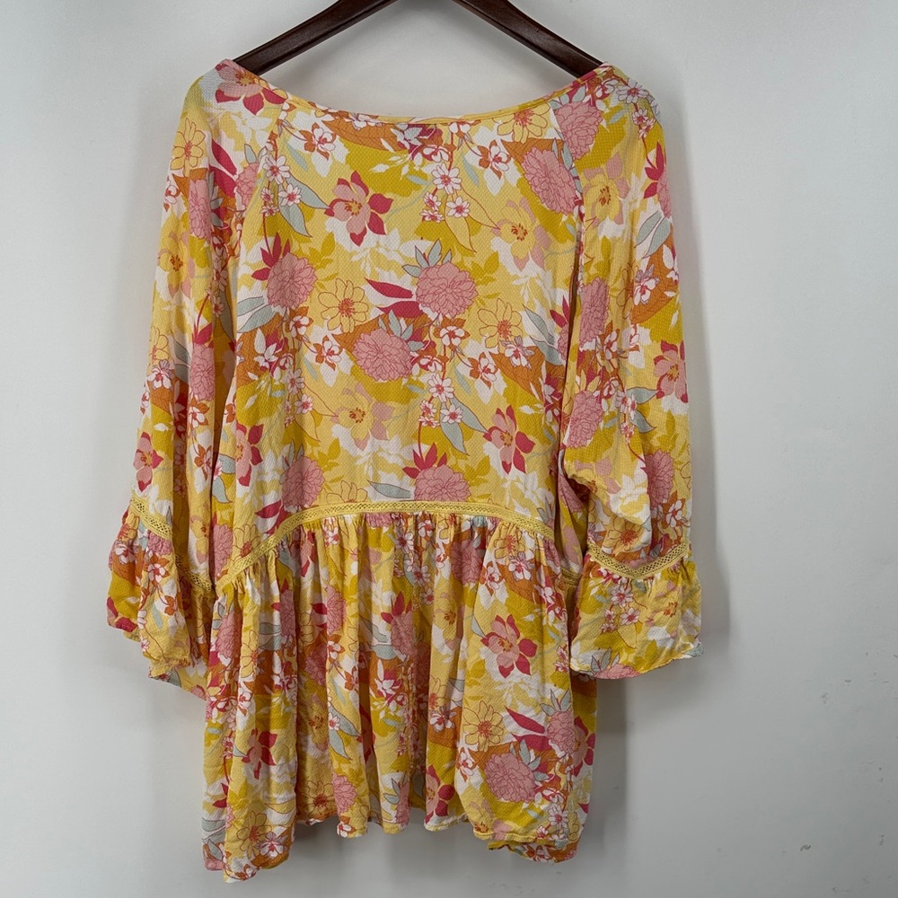 Torrid Floral Blouse in Yellow and Pink - Picture 6 of 7